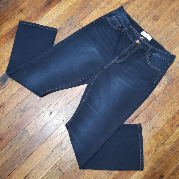 Ashley Mason Denim - Ashley Mason High-Waisted Straight Jeans - Size 15
